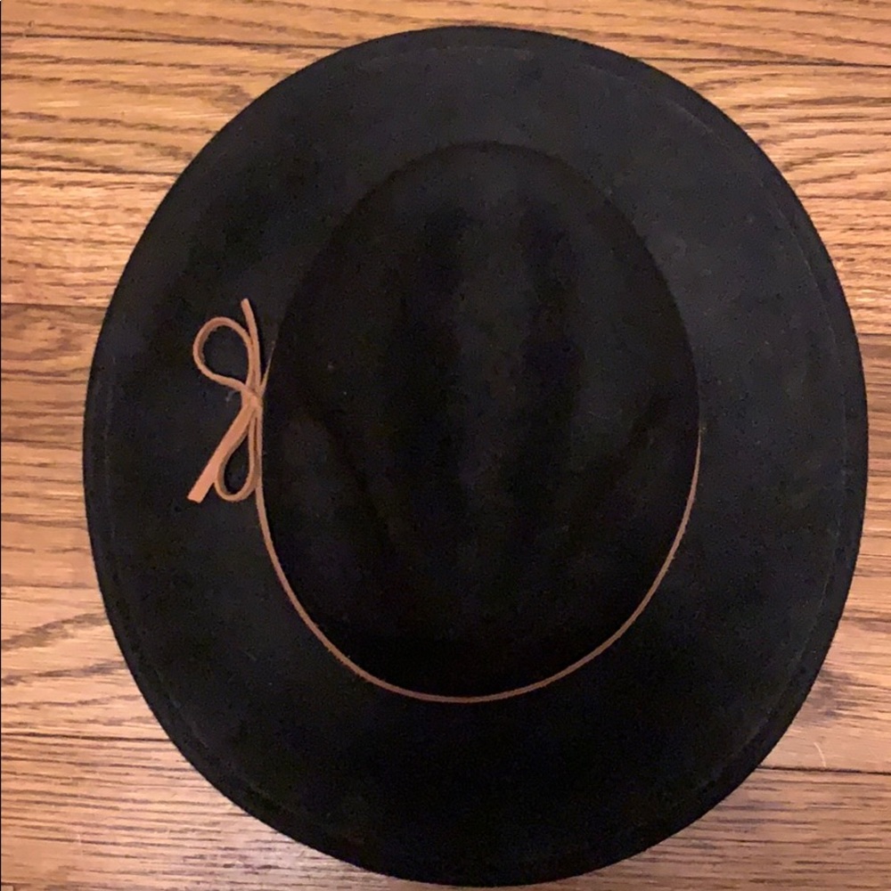 Black Wide Brimmed Hat with Thin Brown Band